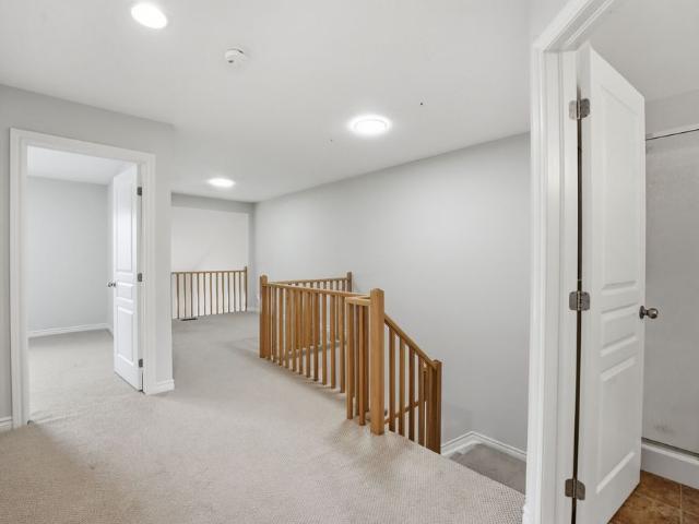 For Lease 239 Tandalee Crescent, Kanata, Ontario