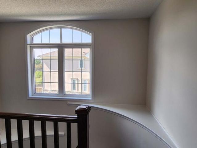 For Lease 246 Degraaf Crescent, Aurora, Ontario
