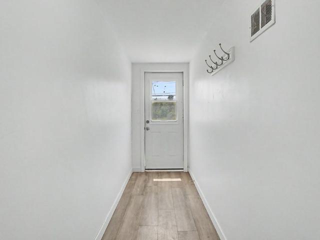 For Lease 2496 8 Line Unit# Lower, Bradford West Gwillimbury, Ontario
