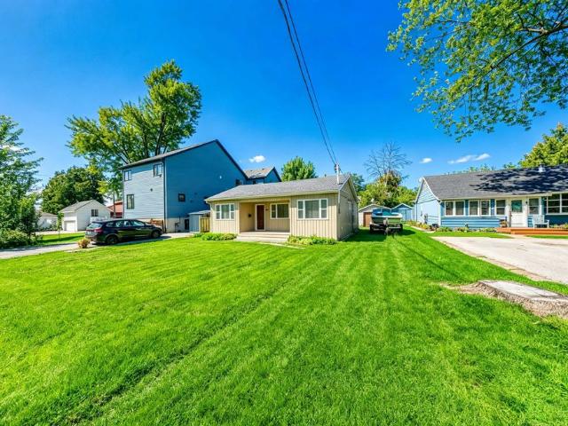 For Lease 242 Simcoe Avenue, Georgina, Ontario