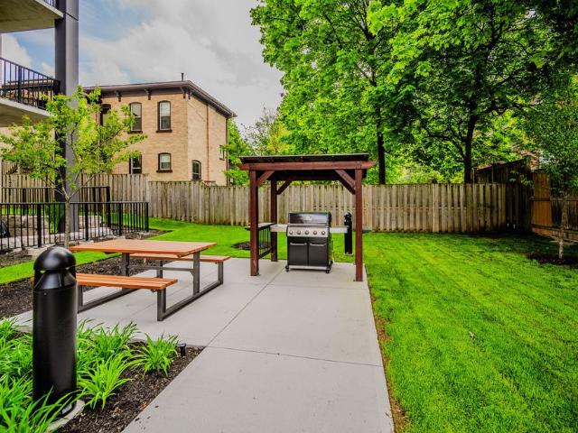 For Lease 24 Union Street Unit# 303, Waterloo, Ontario