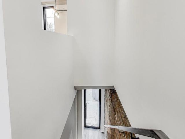 For Lease 2551 Yonge Street Unit# Upper, Toronto, Ontario