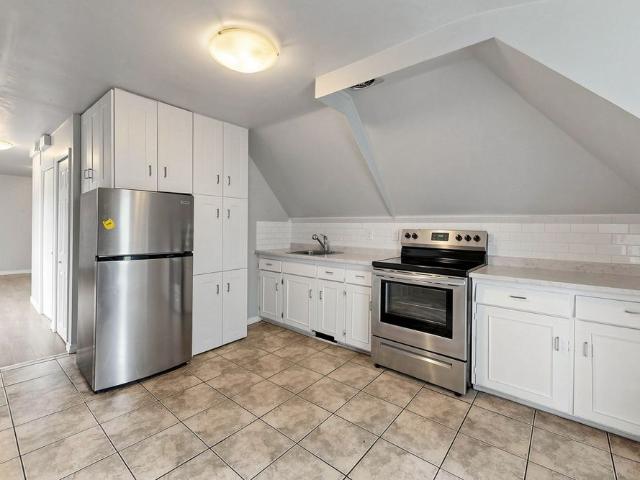 For Lease 259 Victoria Avenue Unit# Third, Hamilton, Ontario