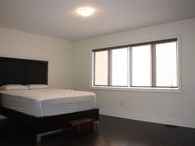 For Lease 259 Walter English Drive Unit# Top 2 Floors, East Gwillimbury, Ontario
