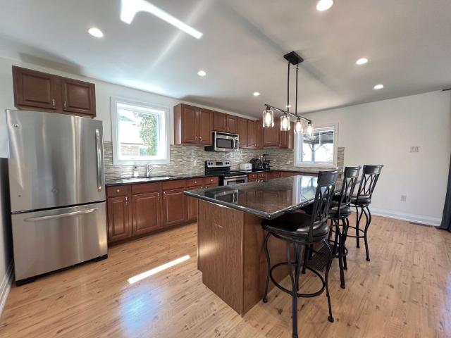 For Lease 2504 Donnavale Drive, Mississauga, Ontario