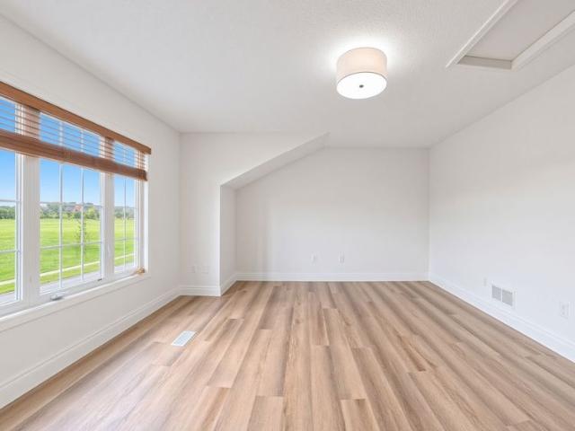 For Lease 250 Parkvale Drive, Kitchener, Ontario