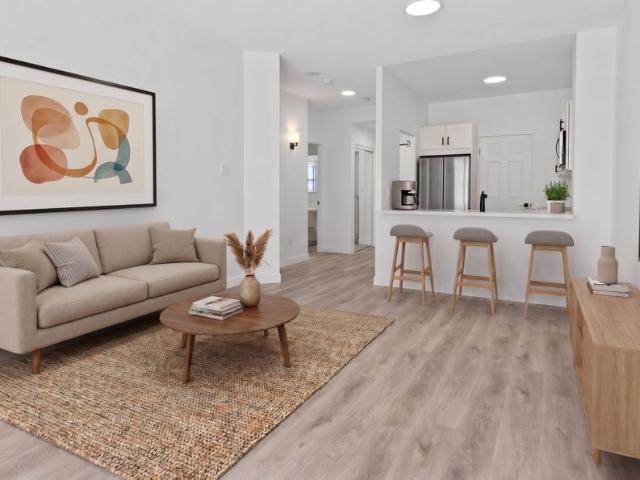 For Lease 2511 Lakeshore Road Unit# 511, Oakville, Ontario