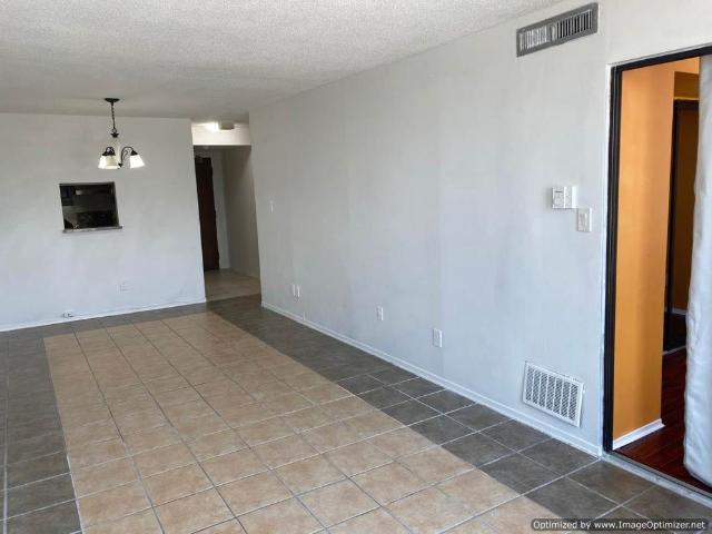 For Lease 25 Agnes Street Unit# 302, Mississauga, Ontario