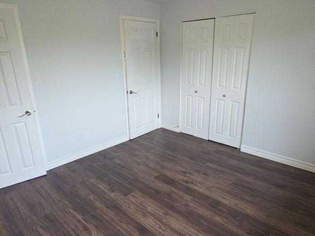 For Lease 26 Murchison Crescent, Toronto, Ontario
