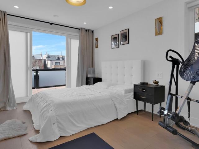 For Lease 274 Roxton Road Unit# Main, Toronto, Ontario
