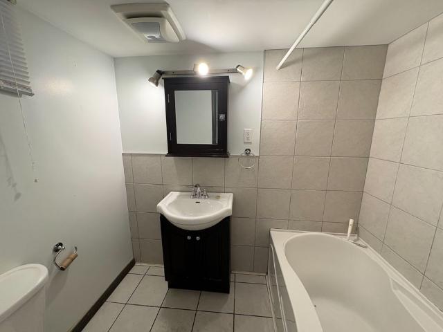 For Lease 270 Clinton BSMT Street, Toronto, Ontario