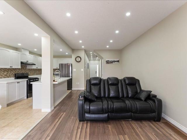 For Lease 285 Southbrook Drive, Hamilton, Ontario