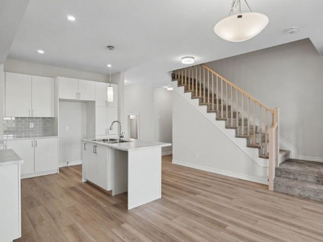 For Lease 288 Labelle Street, Russell, Ontario