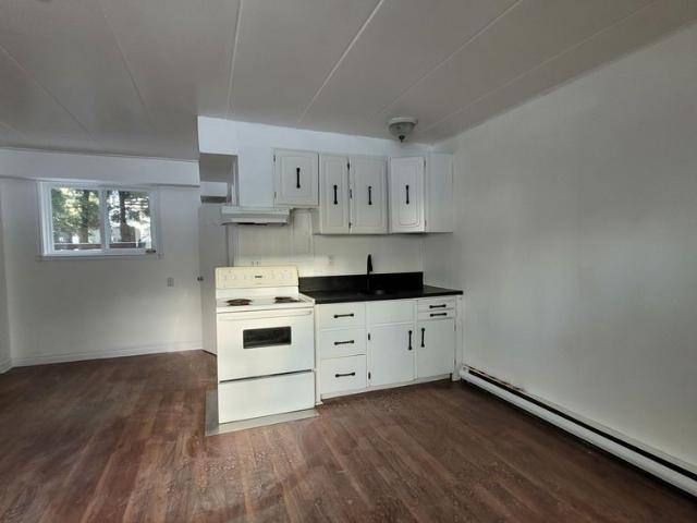 For Lease 280 RIVER Road Unit# A08, Wasaga Beach, Ontario