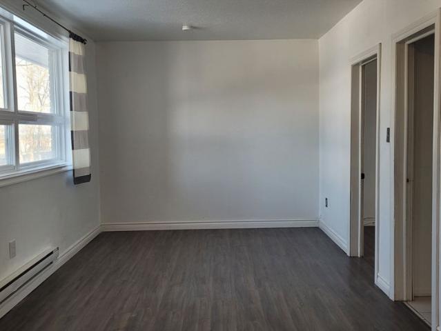 For Lease 280 River Road Unit# B12, Wasaga Beach, Ontario