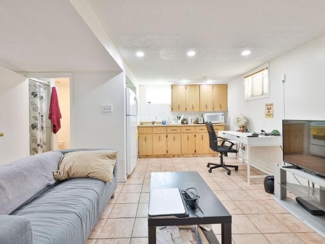 For Lease 283 Davisville Avenue Unit# Lower, Toronto, Ontario