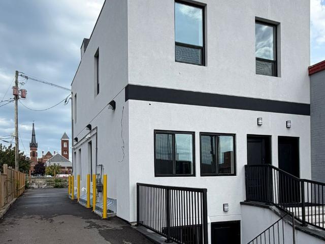 For Lease 28 West Street Unit# Main Floor Unit, Orillia, Ontario