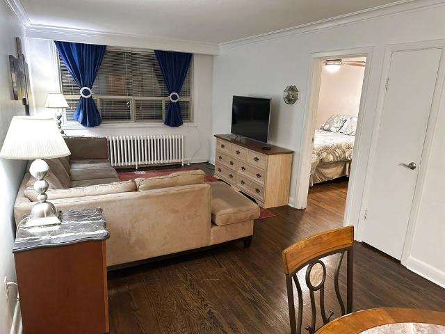 For Lease 297 Lakeshore Road Unit# 2, Mississauga, Ontario
