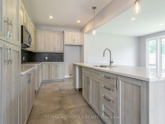 For Lease 297 Whiting Street Unit# 8, Ingersoll, Ontario