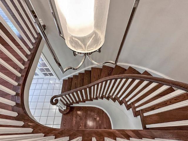 For Lease 2 Craigleith Crescent, Richmond Hill, Ontario