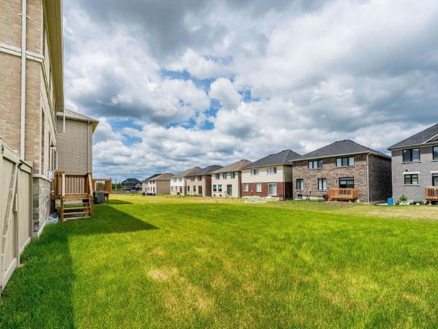 For Lease 2 Hawthorns Gardens, Adjala Tosorontio, Ontario
