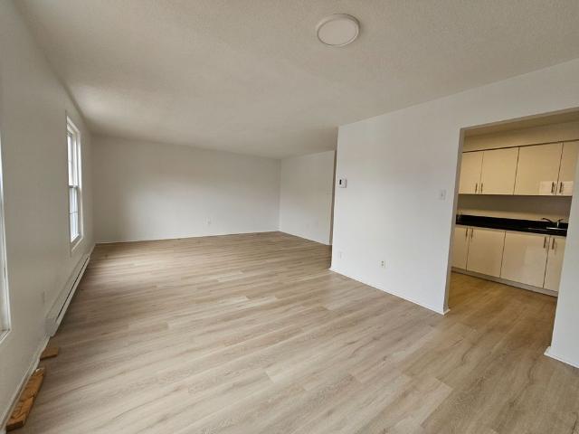 For Lease 2 Orchard Heights Boulevard Unit# 202, Aurora, Ontario