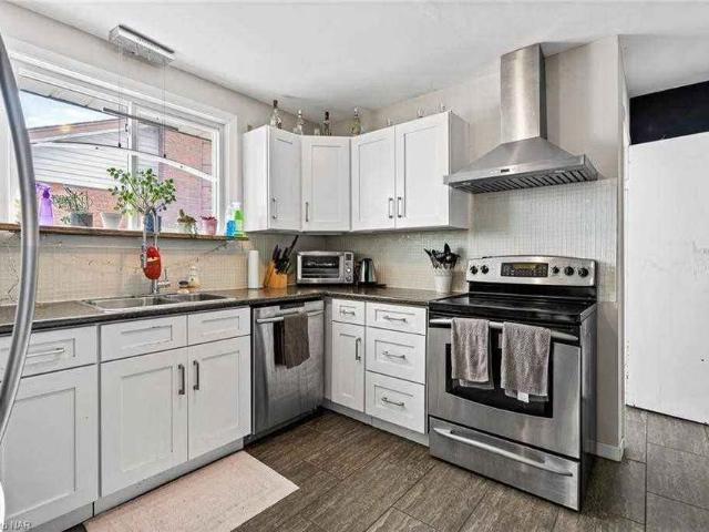For Lease 2 Stewart Avenue, Thorold, Ontario