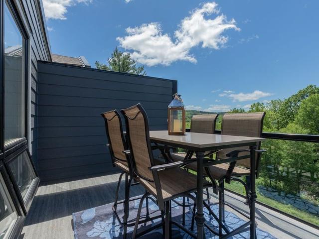 For Lease 305 Deerhurst, Summit Lodge Drive Unit# 54, Huntsville, Ontario