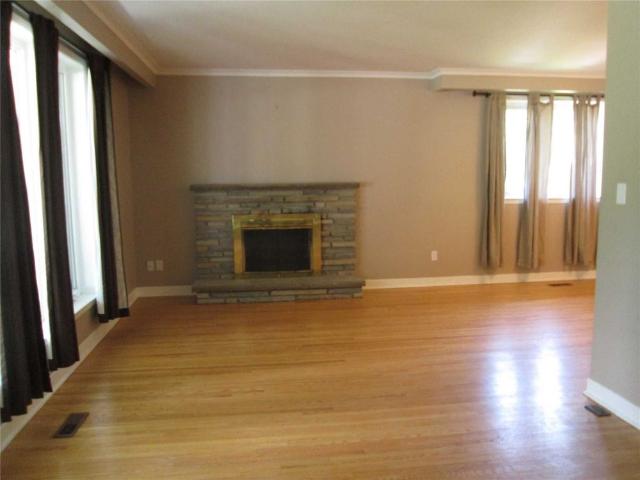 For Lease 303 Millard Main Level Avenue, Newmarket, Ontario