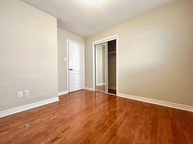 For Lease 30 Chippingwood Manor, Aurora, Ontario