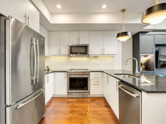 For Lease 3170 Erin Mills Parkway Unit# 437, Mississauga, Ontario