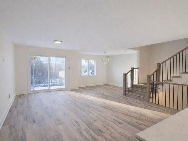 For Lease 327 Voyageur Place, Russell, Ontario