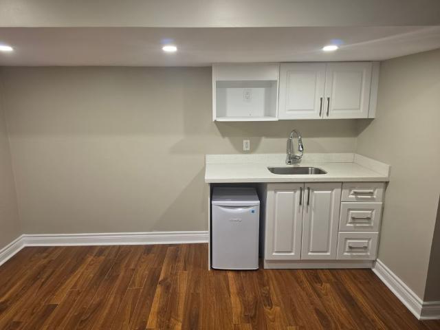 For Lease 320 Ravineview Drive Unit# 3, Vaughan, Ontario