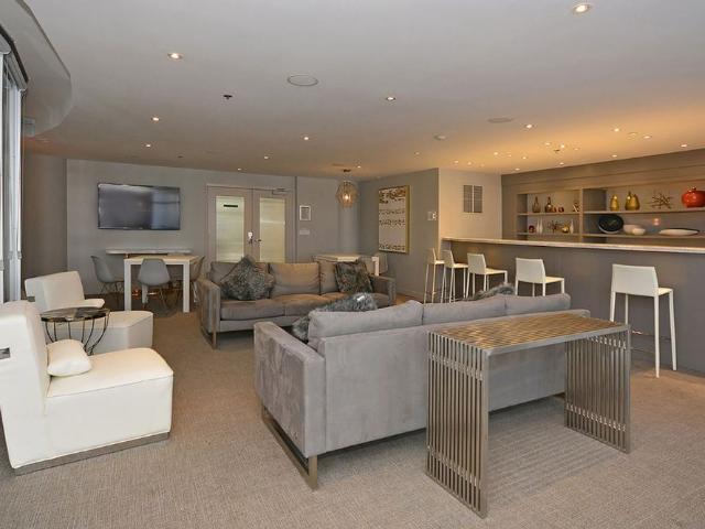For Lease 323 Richmond Street Unit# 1017, Toronto, Ontario