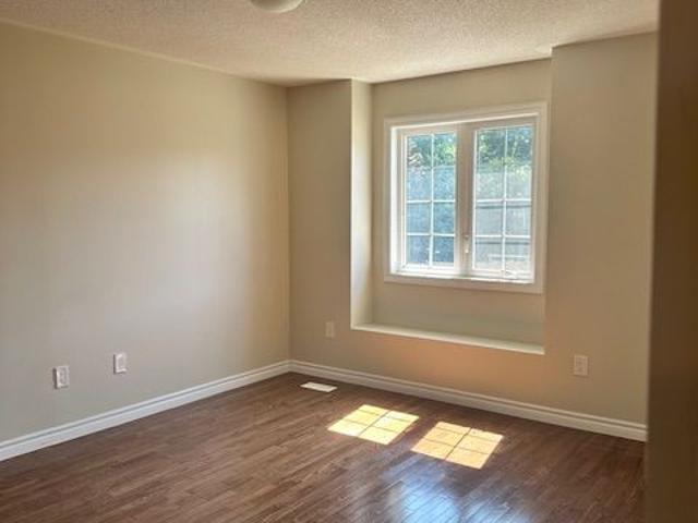 For Lease 32 Arcadia Road, Wasaga Beach, Ontario