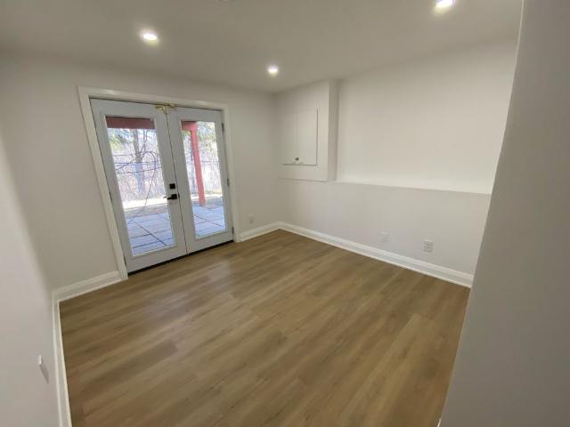 For Lease 32 Hackett Street Unit# B, Hunt Club Windsor Park Village and Area, Ontario