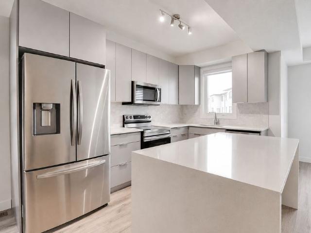For Lease 3380 Singleton Avenue Unit# 80, London South, Ontario
