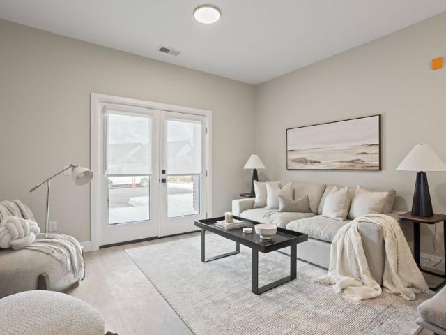 For Lease 33318 Richmond Street Unit# 101, Lucan Biddulph, Ontario
