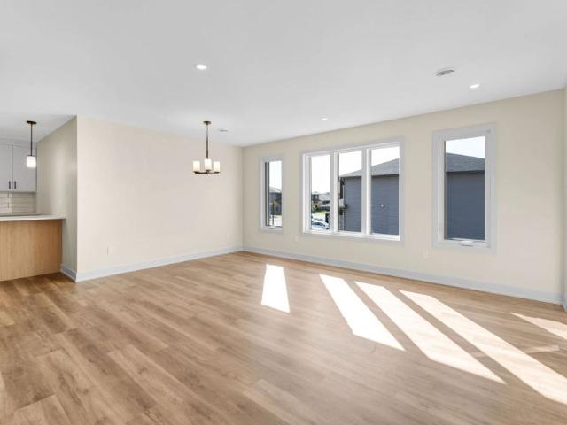 For Lease 333 Belfort Street Unit# 103, Russell, Ontario