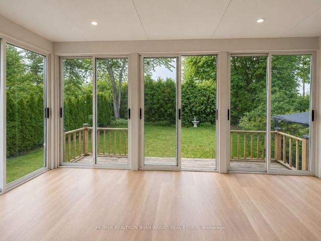 For Lease 33 Sumner Heights Drive, Toronto, Ontario
