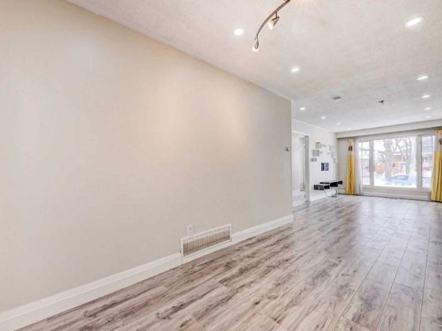 For Lease 346 Montego Road Unit# Main, Mississauga, Ontario