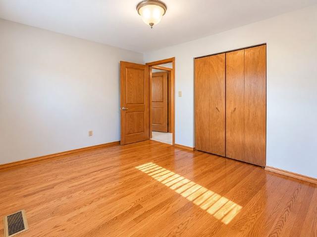 For Lease 34 Glen Castle Drive, Hamilton, Ontario