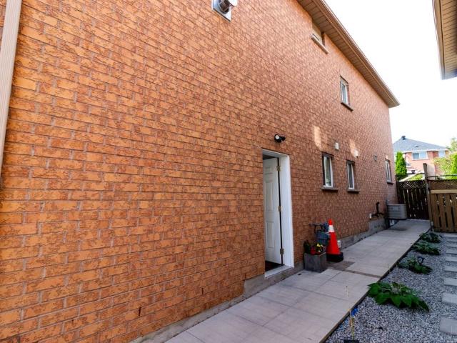 For Lease 34 Linda Margaret Crescent, Richmond Hill, Ontario