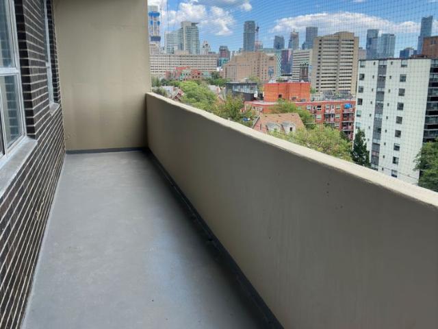 For Lease 34 Walmer Road Unit# 1001, Toronto, Ontario