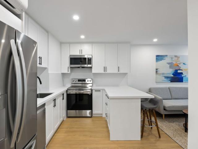 For Lease 357 Eglinton Avenue Unit# A, Toronto, Ontario