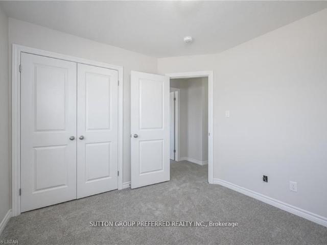 For Lease 359 KENNINGTON Way, London South, Ontario