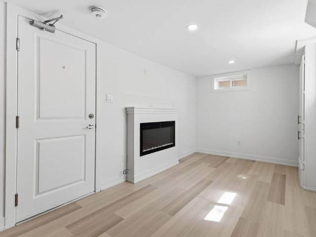 For Lease 350 Reynolds Road Unit# 2, London South, Ontario