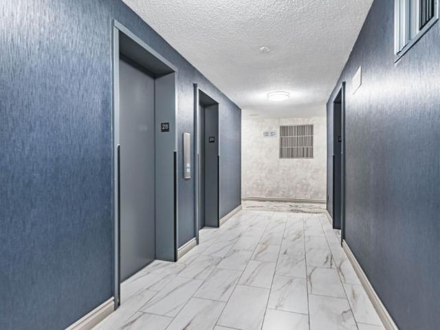 For Lease 3650 Kaneff Crescent Unit# 2808, Mississauga, Ontario