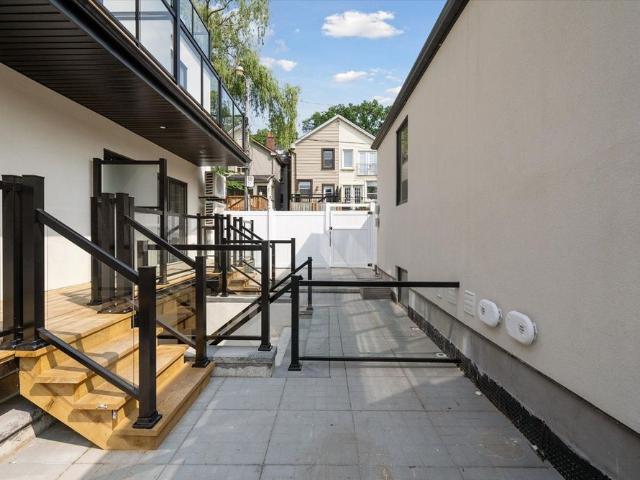 For Lease 367 Howland Avenue Unit# 2, Toronto, Ontario