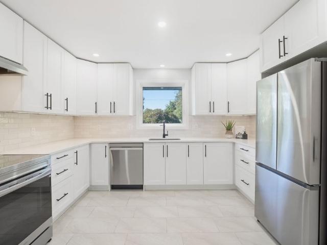 For Lease 36 Beverly Street, Stittsville Munster Richmond, Ontario